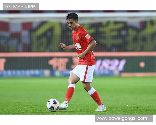 深圳足球队进攻表现分析与得失总结探讨